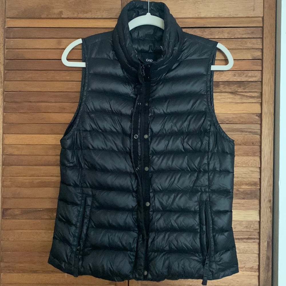 GAP vest